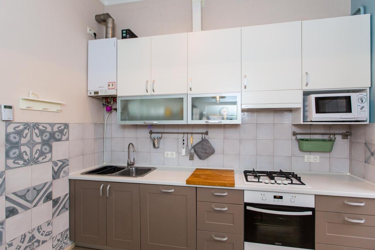 Light And Spacious Apartment On Gazova Str Львов Экстерьер фото