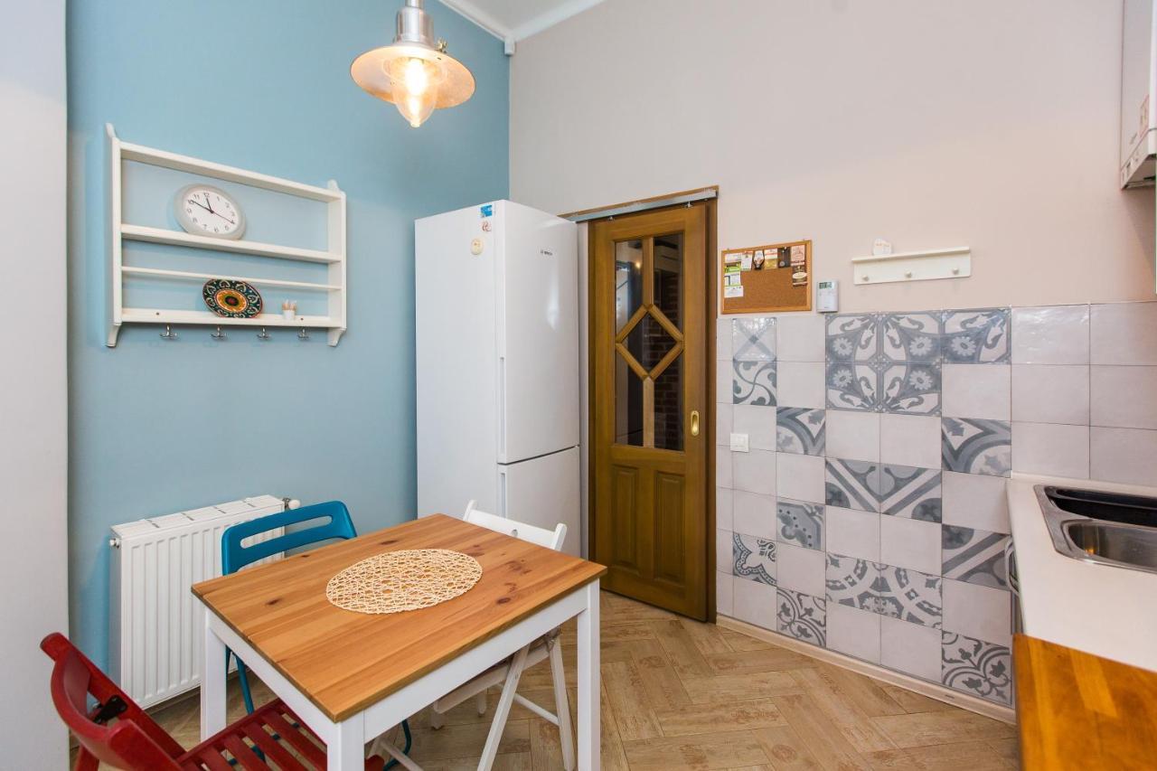Light And Spacious Apartment On Gazova Str Львов Экстерьер фото