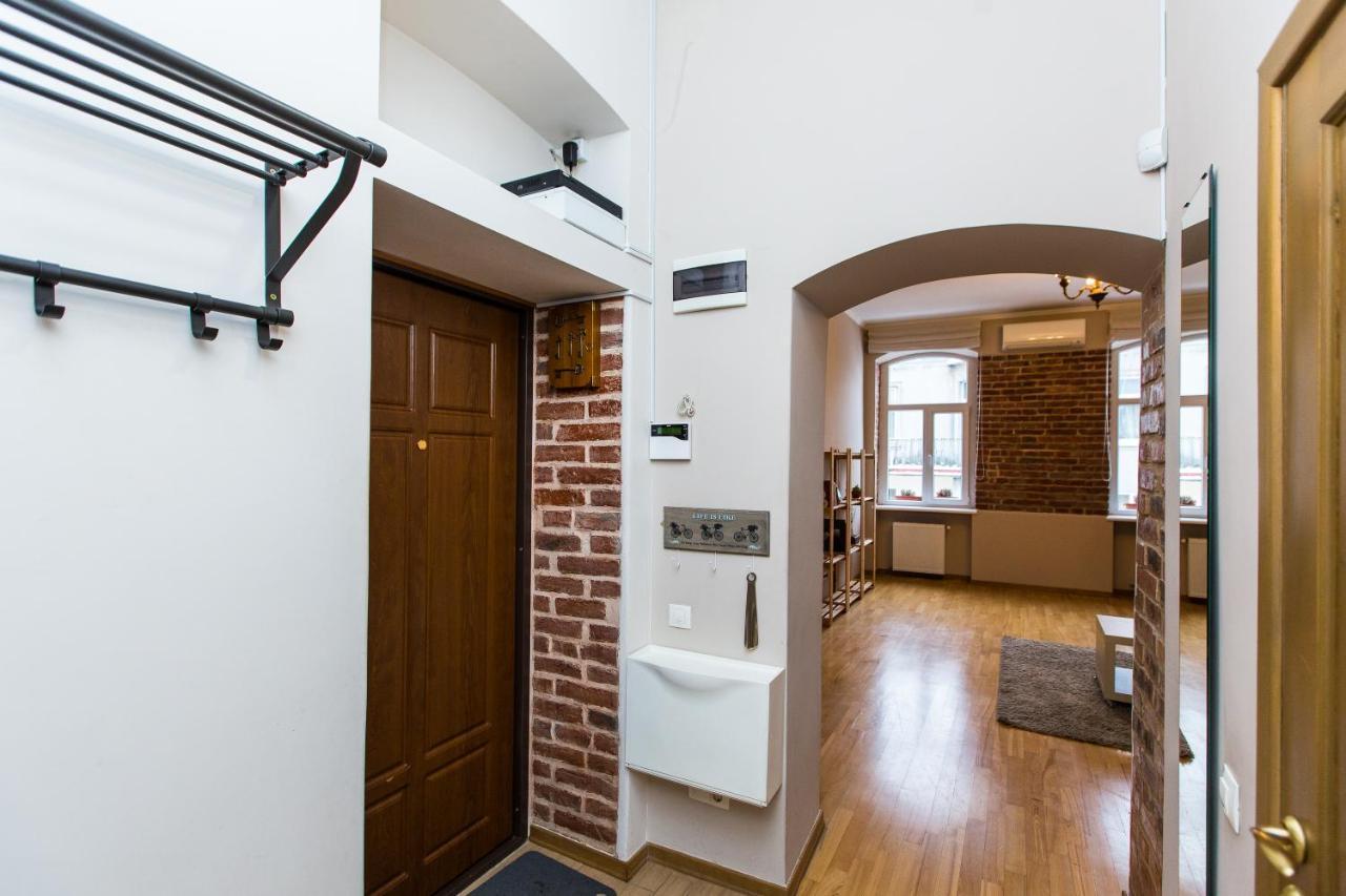 Light And Spacious Apartment On Gazova Str Львов Экстерьер фото